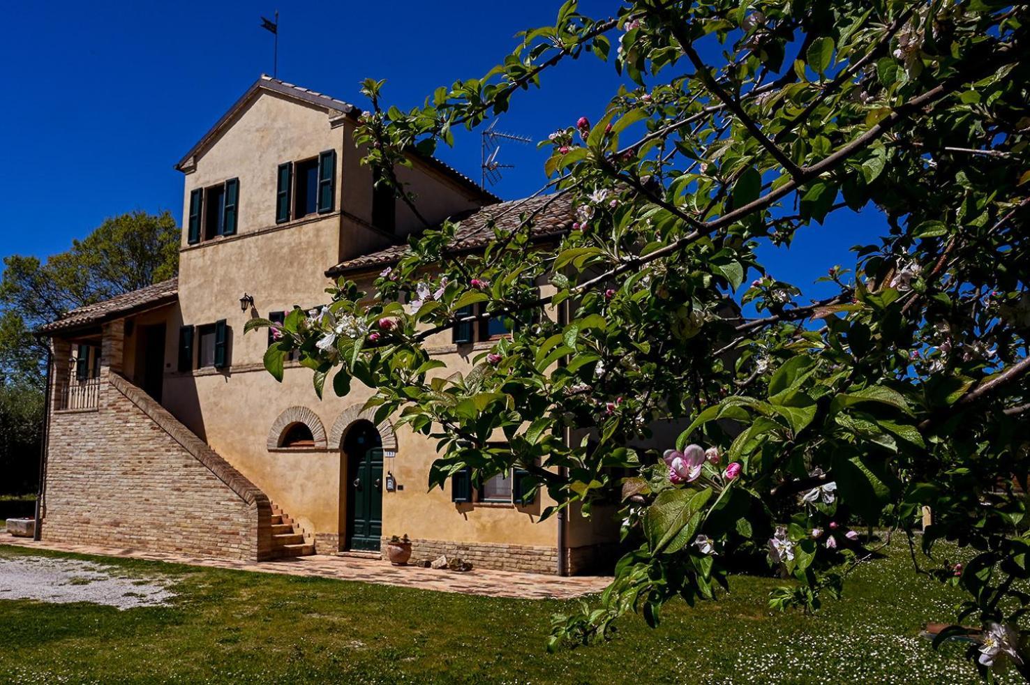 I Ciliegi Bed & Breakfast Osimo Exterior photo